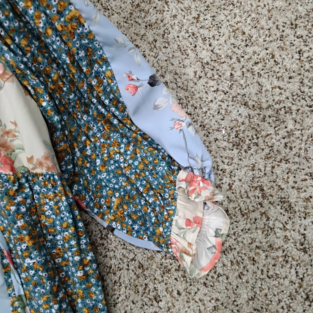 3842 Size XL Umgee Blue and Pink Floral Blouse - Picture 3 of 8